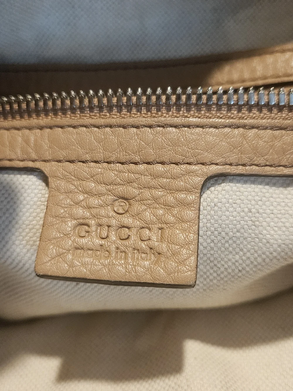 Gucci Beige Pebbled Leather Drawstring Hobo